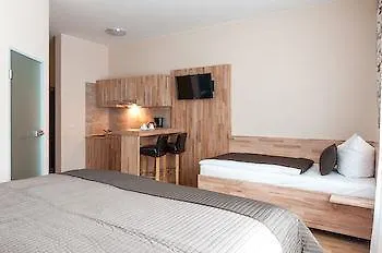 Karli Suites Leipzig 3*,